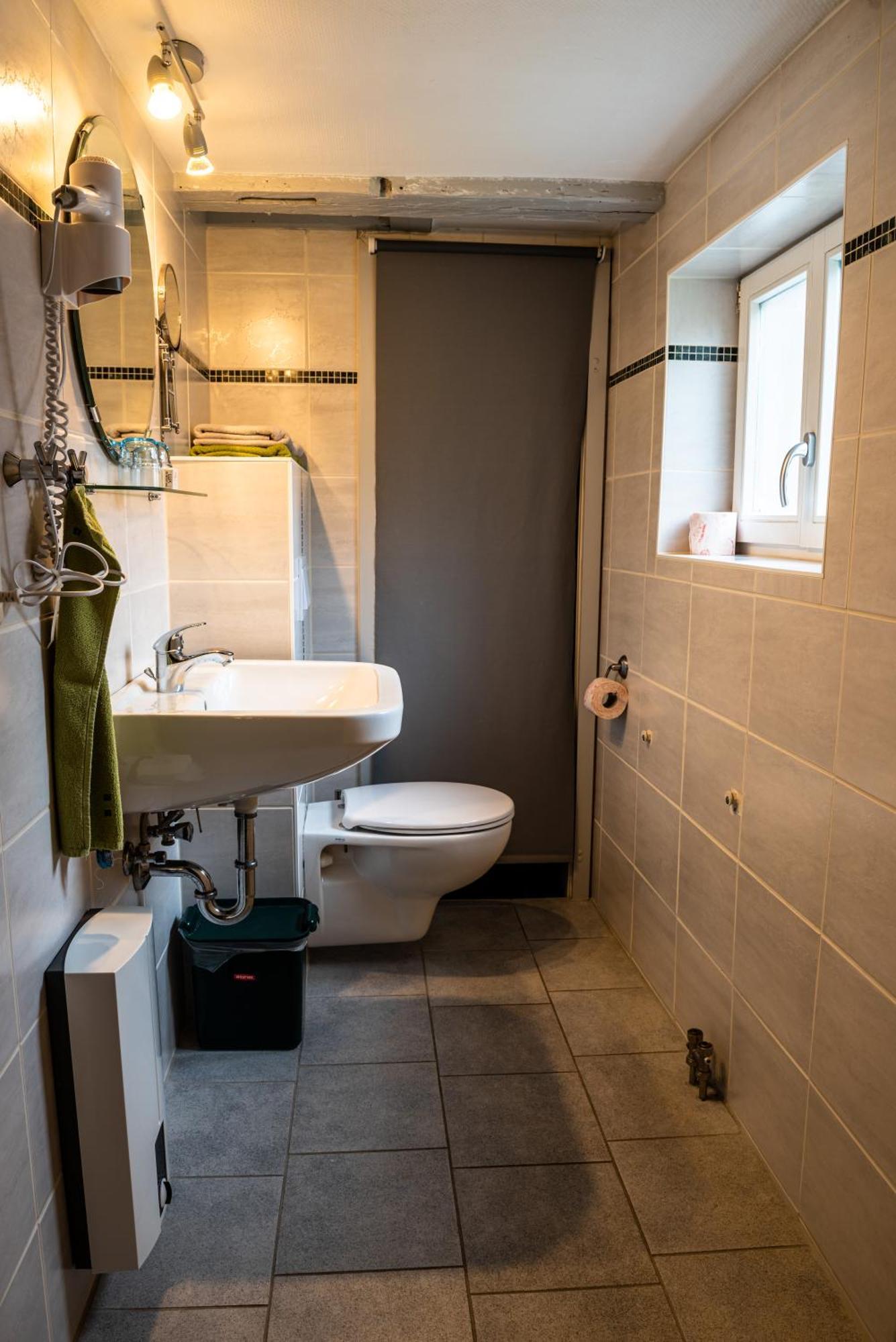 Fachwerkhotel - Ferienhaeuser Vorhof Zur Hoelle Quedlinburg Exteriör bild